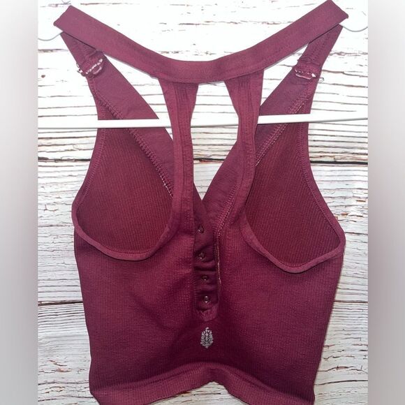 Free People Runs Henley Tank - Picture 5 of 10